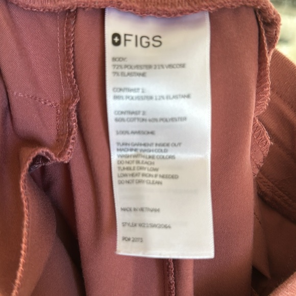 Figs Mauve Jogger scrubs - Picture 4 of 8